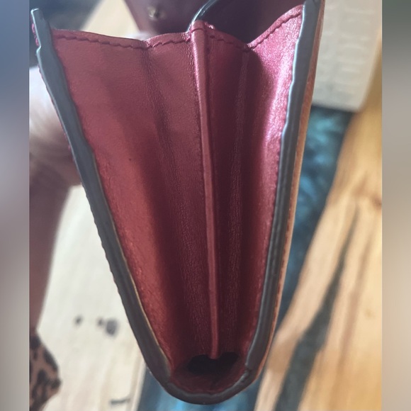 Gucci Interlocking GG Heart Red Continental Wallet - Picture 6 of 11